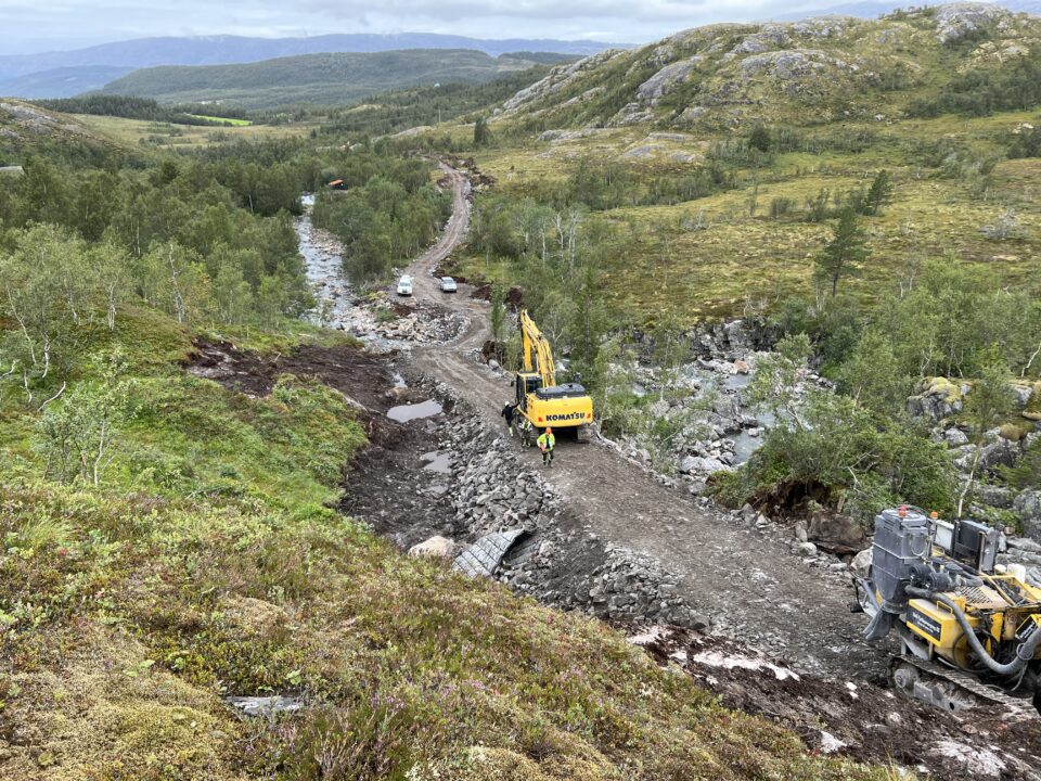 Dagsvik gravemaskin fjell